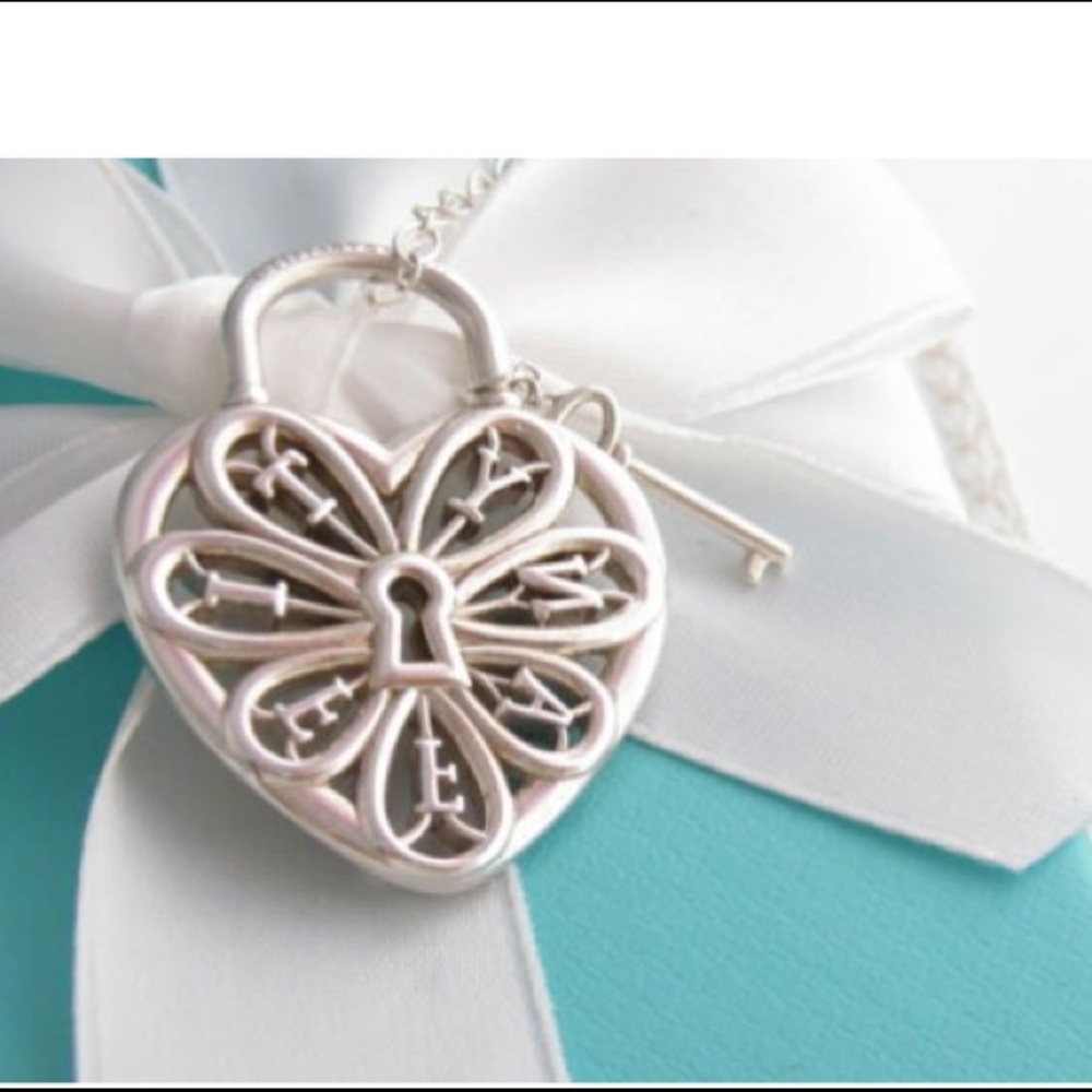 The XL Filigree Heart Key Charm Tiffany